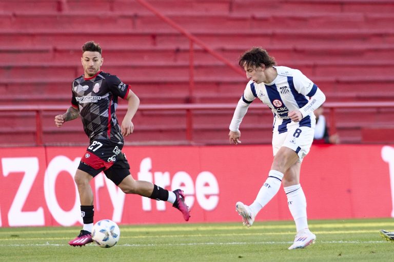 Talleres empató ante Barracas