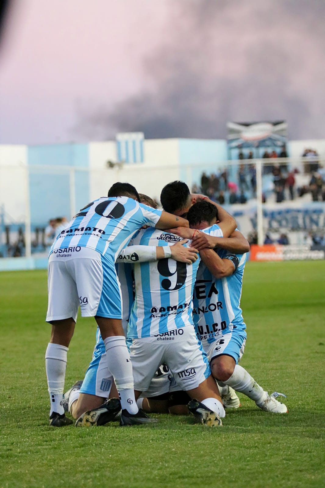 Racing le ganó a Güemes